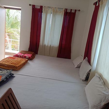 The Gupta Guest House Bodhgaya Bagian luar foto