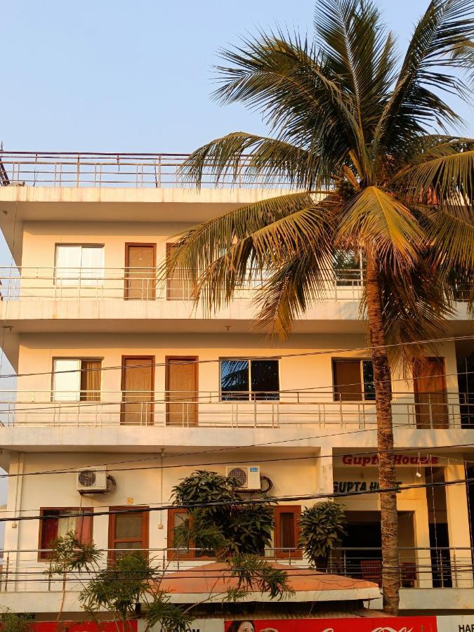 The Gupta Guest House Bodhgaya Bagian luar foto