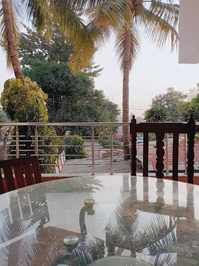 The Gupta Guest House Bodhgaya Bagian luar foto