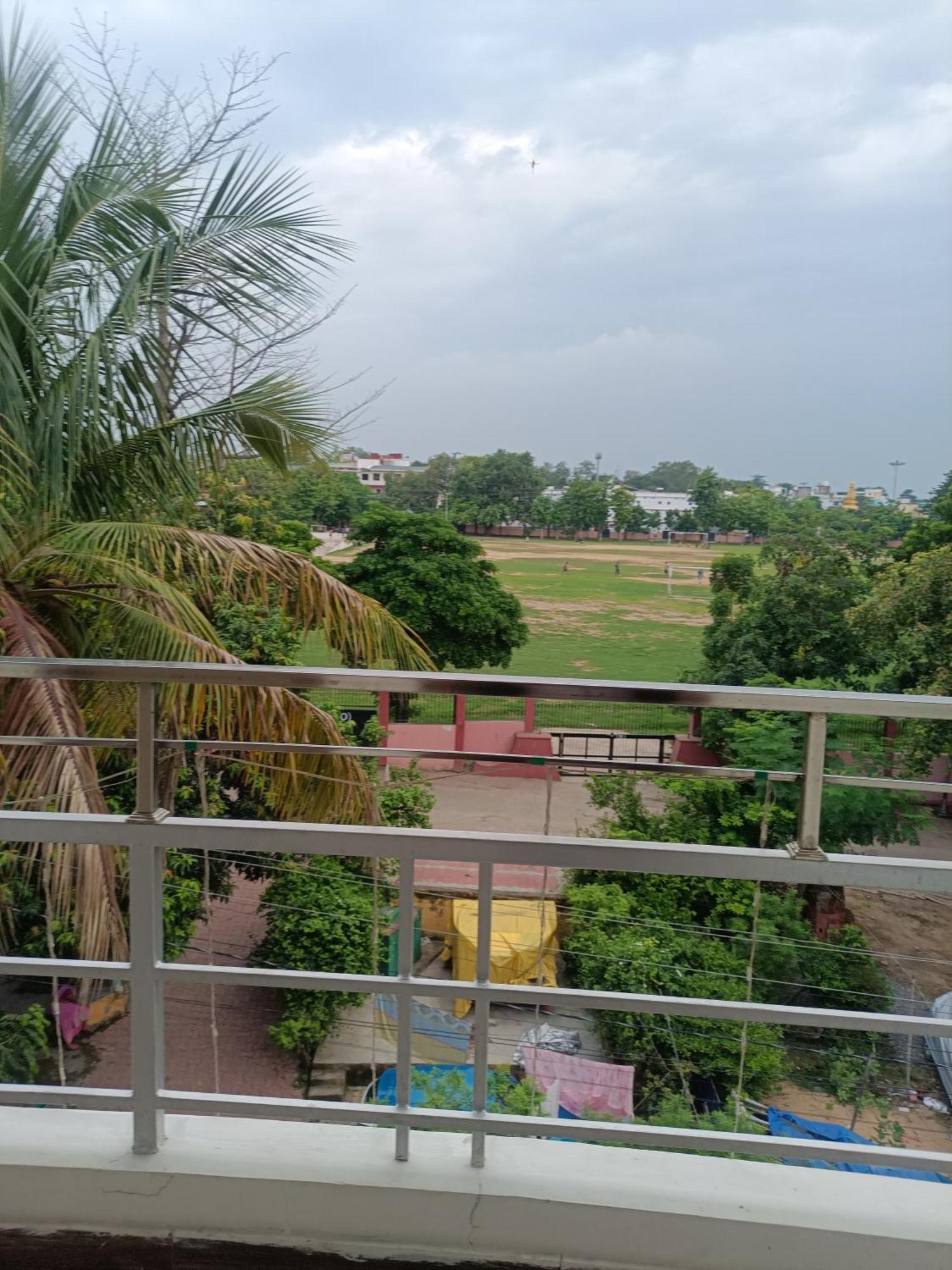 The Gupta Guest House Bodhgaya Bagian luar foto
